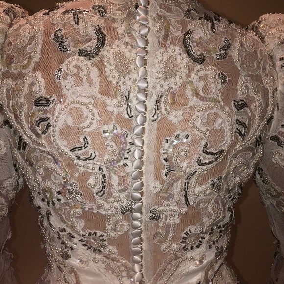 1993 Eve of Milady Wedding Dress - Picture 4 of 10